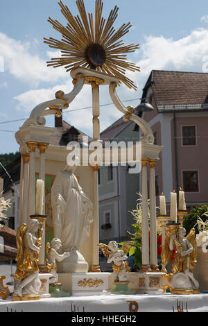 Fronleichnamsprozession in Waidhofen / Ybbs, Österreich, Mostviertel-Region Stockfoto