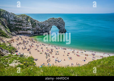 Großbritannien, Südwest-England, Dorset, Jurassic Coast, natürlichem Kalkstein Bogen von Durdle Door Stockfoto