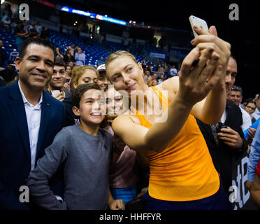 SAN JUAN, PUERTO RICO - 15 Dezember: Maria Sharapova in der 2016 Monica Puig Invitational-Tennis-Ausstellung Stockfoto