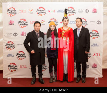 London, UK. 18. Januar 2017. Gast kommen, um den VIP-Start des Magic Lantern Festival in Chiswick House zu besuchen. Bildnachweis: Guy Corbishley/Alamy Live-Nachrichten Stockfoto