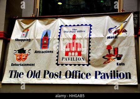 Washington, DC - Aprl 11, 2014: Eine Banner-Werbung die Attraktionen im Nancy Hanks Old Post Office Pavillon, jetzt ein brandneues Trump Hotel * Stockfoto