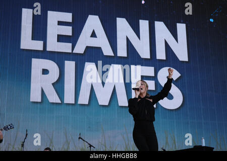 LONDON - SEP 11, 2016: Leann Rimes führt bei BBC Radio 2 Live in Hyde Park am Sep 11, 2016 in London Stockfoto