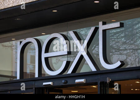 NORWICH, UK - 17. Januar 2017: The Next Logo an der Außenseite ihres Speichers in der Innenstadt von Norwich am 17. Januar 2017. Stockfoto