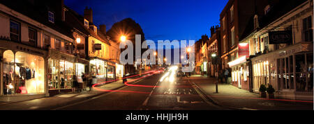 Lymington Stadt Straßen in der Nacht; New Forest Nationalpark; Hampshire County; England; Großbritannien, UK Stockfoto