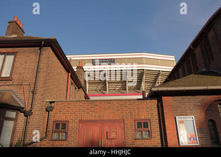 Abbrucharbeiten weiter auf West Ham Boleyn Ground. Stockfoto