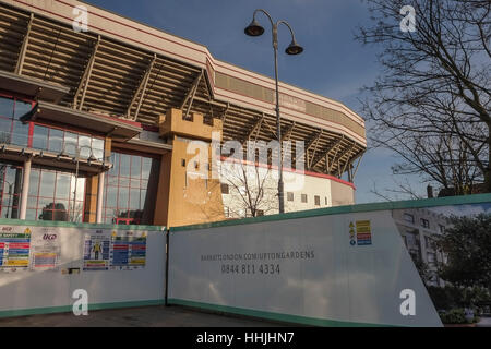 Abbrucharbeiten weiter auf West Ham Boleyn Ground. Stockfoto