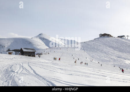 Leere Skigebiet befindet sich in großer Höhe in den Alpen im Beaufortain massiv in Haute-Savoie in der Nähe von Mont Blanc. Stockfoto