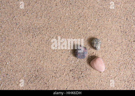 Zen Garten Sand Wellen und Felsen Skulpturen Stockfoto