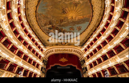 Interieur und Details des Teatro di San Carlo, Neapel Opernhaus, Italien Stockfoto