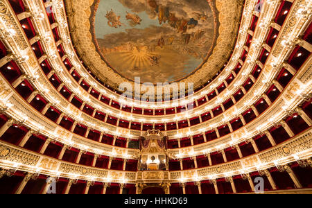 Interieur und Details des Teatro di San Carlo, Neapel Opernhaus, Italien Stockfoto