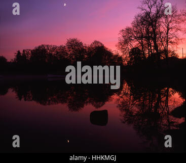 Sonnenuntergang Nachleuchten über Loch Lomond, Dumbartonshire Stockfoto