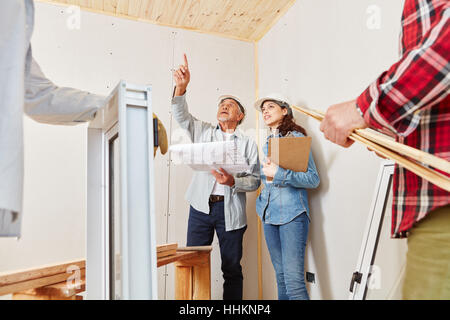 Hochbau Woodhouse Planung Entscheidungen Stockfoto