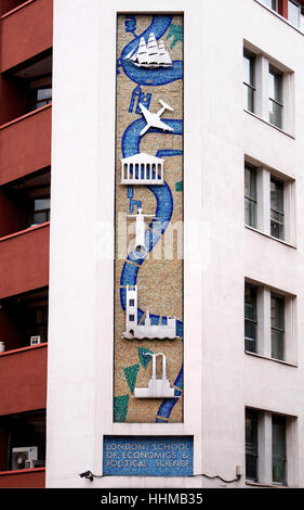 Zierleiste an der St. Clemens Gebäude, Teil der London School of Economics, London Stockfoto
