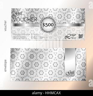 Gutschein und Umschlag festlegen, Geschenkgutschein, Luxus Gutschein Vorlage. Blumig, Scroll-Muster. Hintergrund-Design für Einladung, Ticket, Scheck. Schwarz, gold, Silber Vektor Stock Vektor