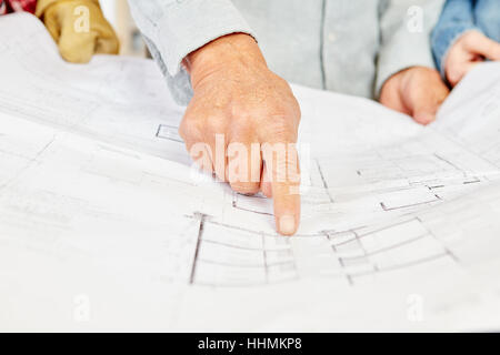 Grundriss und Architekten zeigen und Entscheidungen über Hochbau Stockfoto