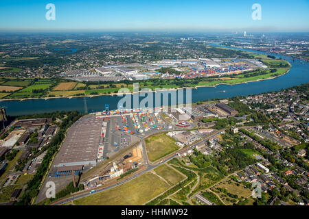 Container laden am Rhein, Containerterminal, Logport II, Duisburg, Ruhr district, North Rhine-Westphalia, Deutschland Stockfoto
