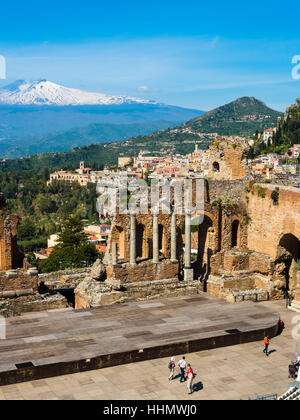 Amphitheater Ruinen, Teatro Antico di Taormina, Taormina, Sizilien, Italien Stockfoto