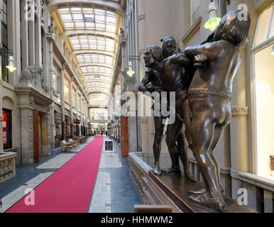 Figurengruppe, Szene Auerbachs Keller aus Goethes Faust, Mädlerpassage, Leipzig, Sachsen, Deutschland Stockfoto