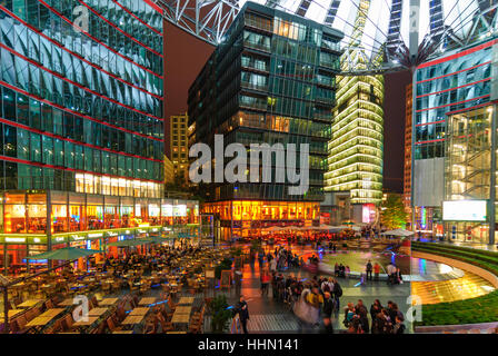 Berlin: Sony Center am Potsdamer Platz, Berlin, Deutschland Stockfoto