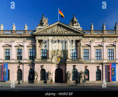 Berlin: Zeughaus mit dem deutschen historischen Museum, Berlin, Deutschland Stockfoto