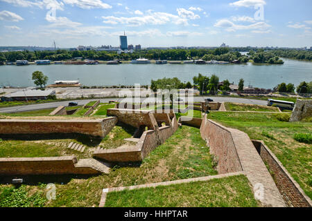 Belgrad. Panoramasicht auf die Zusammenflüsse der Flüsse Donau und Save, von der Kalemegdan-Festung. Stockfoto