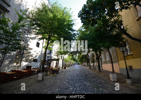 Skadarlija Straße, leere Weitwinkelaufnahme. Belgrad, Serbien Stockfoto
