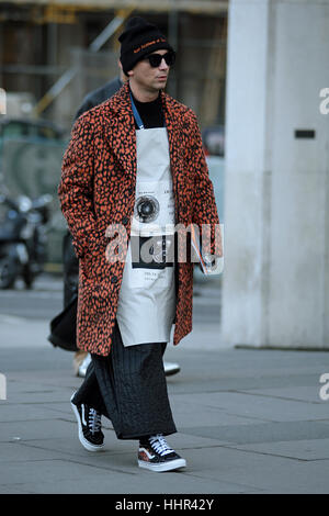 Streetstyle Mode ab dem ersten Tag der London Collections Men am 6. Januar 2017. Stockfoto