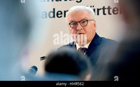 Stuttgart, Deutschland. 20. Januar 2017. Deutscher Außenminister Frank-Walter Steinmeier (SPD) spricht bei seinem Besuch in den Landtag von Baden-Württemberg in Stuttgart, Deutschland, 20. Januar 2017. Foto: Franziska Kraufmann/Dpa/Alamy Live News Stockfoto