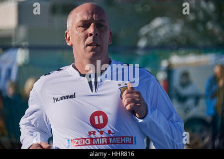 Arosa, Schweiz, 20. Januar 2017. Mario Basler während der 7. inoffizielle Schnee Fußball Worldcup in Arosa. © Rolf Simeon/bildgebend.ch/Alamy Live-Nachrichten Stockfoto