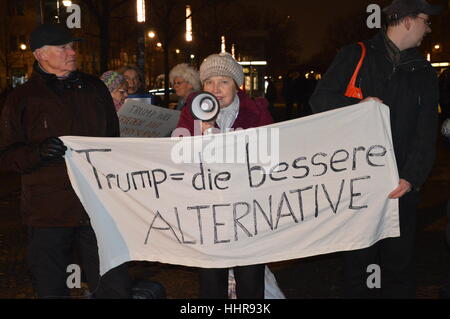 Berlin, Deutschland. 20. Januar 2017. Pro-Trump-Rallye mit russische Flaggen in Berlin Kredit: Markku Rainer Peltonen/Alamy Live News Stockfoto