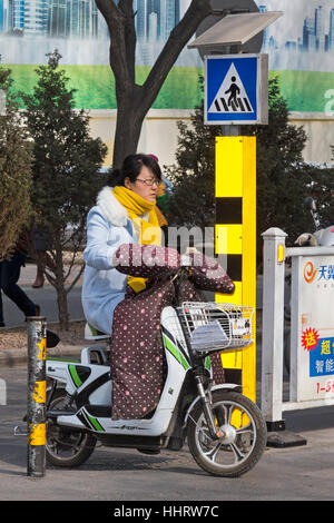 Elektro-Fahrrad, Zhongwei, Provinz Ningxia, China Stockfoto