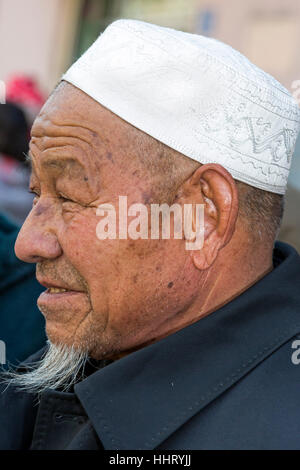 Porträt von ethnischen Hui Mann, Wuzhong, Provinz Ningxia, China Stockfoto