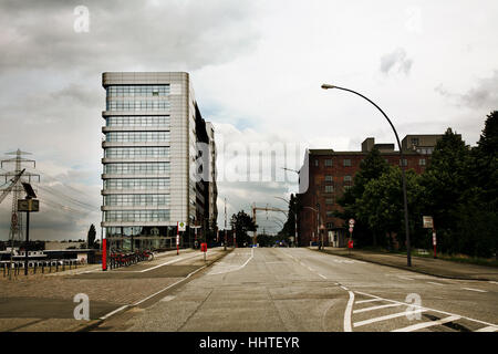 Der Hafen und seine Umgebung in Harburg bei Hamburg/Deutschland Stockfoto