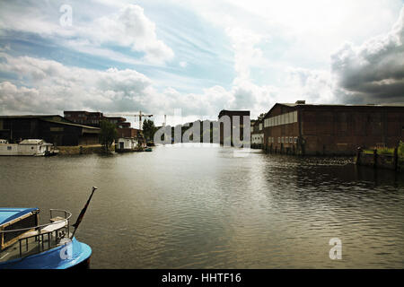 Der Hafen und seine Umgebung in Harburg bei Hamburg/Deutschland Stockfoto