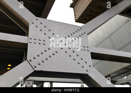 Nahaufnahme der Rollenden Klappbrücke Überqueren der Stanley Docks in Liverpool Stockfoto