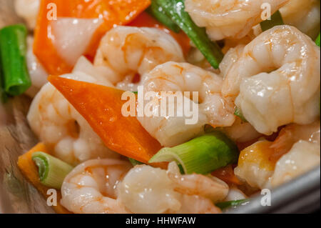 Sweet & Sour Riesengarnelen serviert. Stockfoto