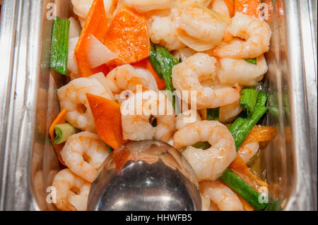 Sweet & Sour Riesengarnelen serviert. Stockfoto
