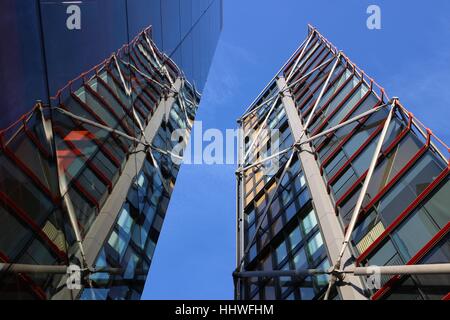 Longdrinkglas Gebäude in der Nähe von Tate Modern in London, Vereinigtes Königreich. Sonnigen Tag im Januar 2017 Stockfoto