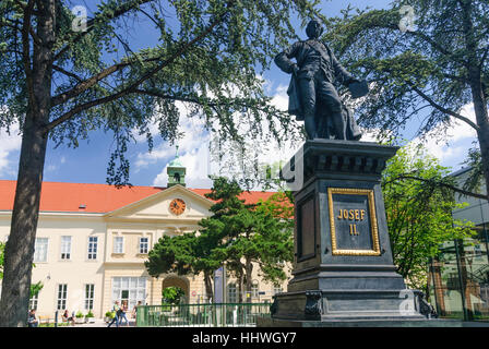 Wien, Wien: Altes Allgemeines Krankenhaus, heute Universität Wien; Denkmal für Joseph II. 09., Wien, Österreich Stockfoto