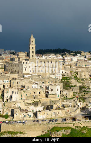 Sassi di Matera, Blick auf Altstadt und Altstadt, Gewitter Atmosphäre, dunklen Himmel, Basilikata, Italien Stockfoto