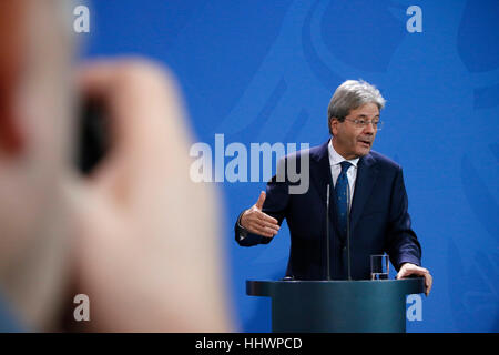 Paolo Gentiloni - Treffen der dt. Bundeskanzlerin Mit Dem Italienischen Premierminister, Bundeskanzleramt, 18. Januar 2017, Berlin. Stockfoto