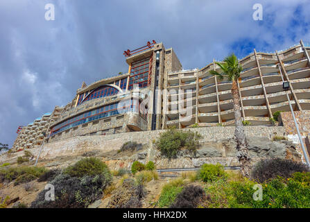 Das beeindruckende Gloria Palace Amadores Thalasso Hotel auf den Klippen, Puerto Rico, Gran Canaria Stockfoto