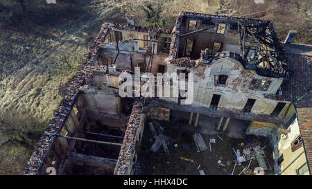 Villa aus dem 18. Jahrhundert europäischen Stil nach dem Brand, die Villa Medolago Rasini, Limbiate 18. Januar 2017 gebrannt hat Stockfoto