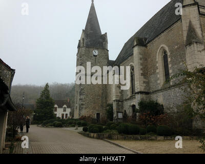 Frühwinter Morgen Foto der Kathedrale in Chedigny, Loiretal, Frankreich Stockfoto