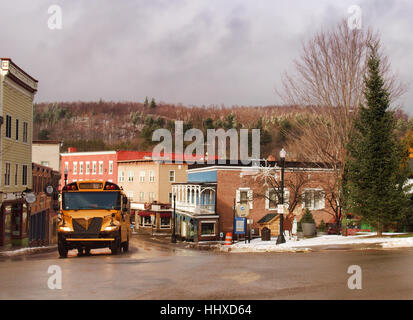 Saranac Lake, New York, USA. 19. Januar 2017. Das schöne kleine Dorf Saranac Lake, New York, von der öffentlichen Straße erschossen Stockfoto