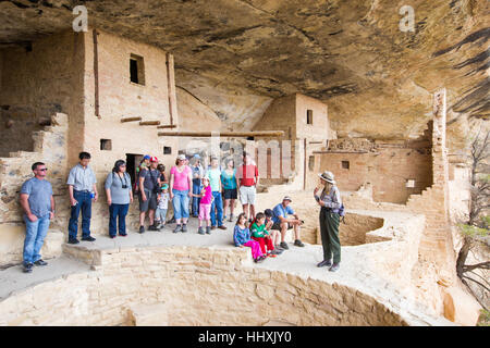 Balkon Haus Cliff Wohnung, Mesa Verde National Park, New Mexico, USA Stockfoto