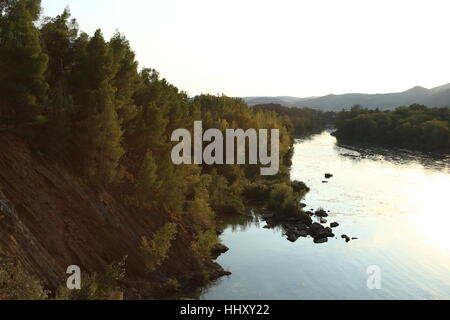 Wandern rund um See Sant Llorenc de Montgai Stockfoto