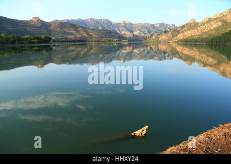 Wandern rund um See Sant Llorenc de Montgai Stockfoto