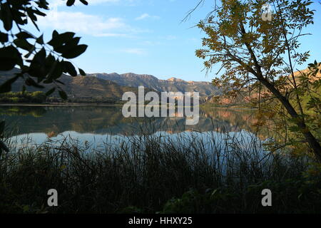 Wandern rund um See Sant Llorenc de Montgai Stockfoto