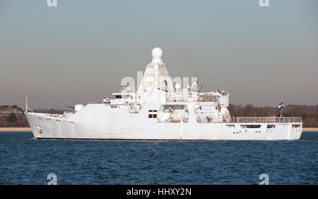 HNLMS Groningen (P843) Holland-Klasse Offshore-Patrouillenboot betrieben von der Royal Netherlands Navy, Eingabe von Southampton Water. Stockfoto